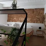 House Orlando 4*