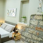 House Orlando Pensionat 4*