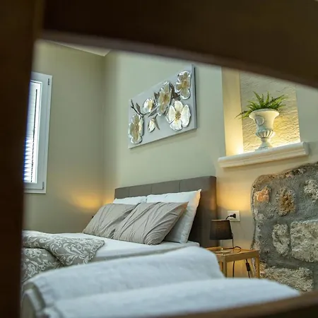 House Orlando 4*