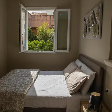 House Orlando Guest house 2*
