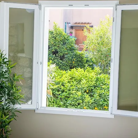 House Orlando Πανσιόν 4*