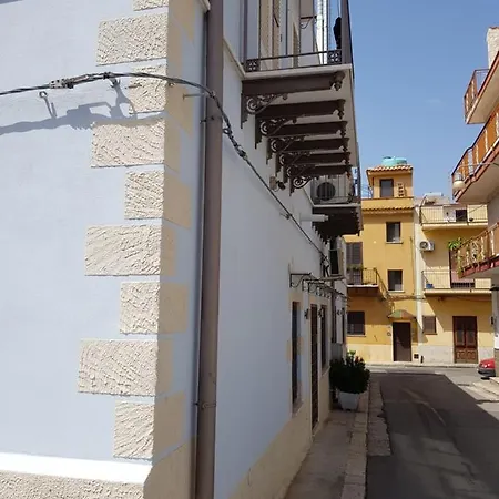 House Orlando Πανσιόν Sferracavallo