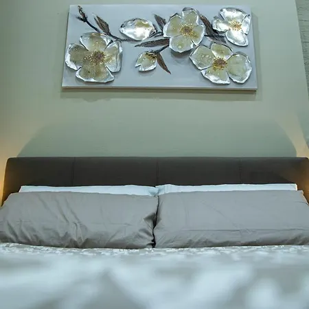 Guest house House Orlando