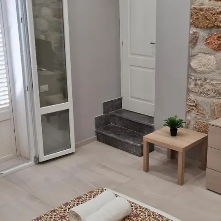 House Orlando Πανσιόν Sferracavallo