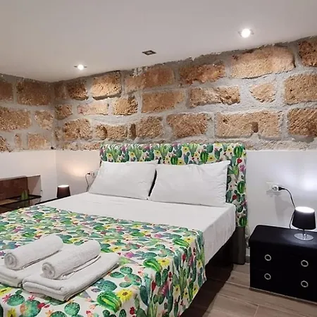 Πανσιόν House Orlando Sferracavallo