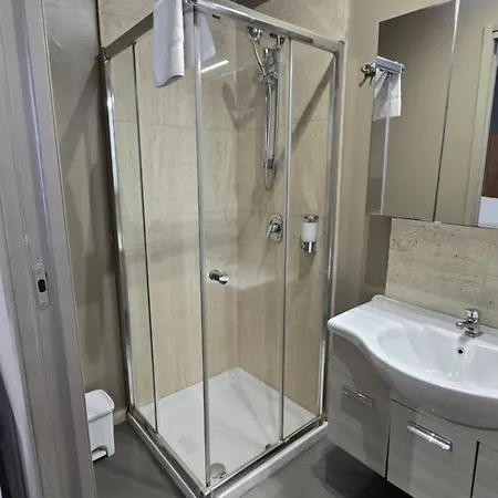 House Orlando 4*